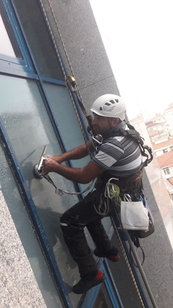 dış cephe cam temizliği, dış cephe temizliği, cam yüzey temizliği, camcı dağcı, bina dış cephe temizliği, Dış Cephe Cam Temizliği, Bina Dış Cephe Temizliği, Dış Cephe Temizliği Fiyatları, Dış mekan cam temizliği, Dış Cephe Cam temizliği İstanbul, Dış Cephe Cam temizleme